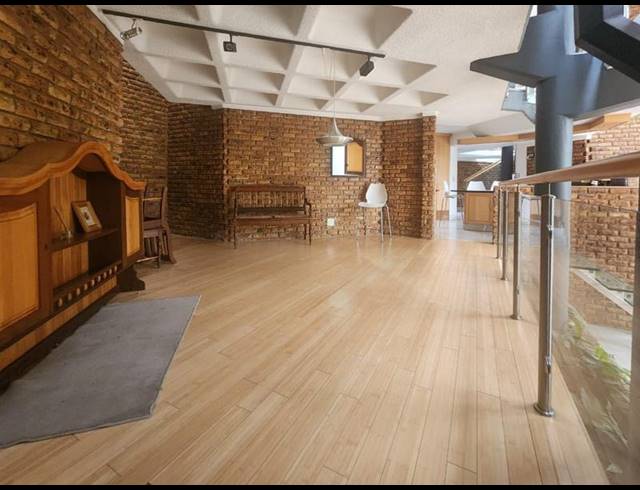 5 BEDROOM HOUSE FOR SALE IN WATERKLOOF PARK